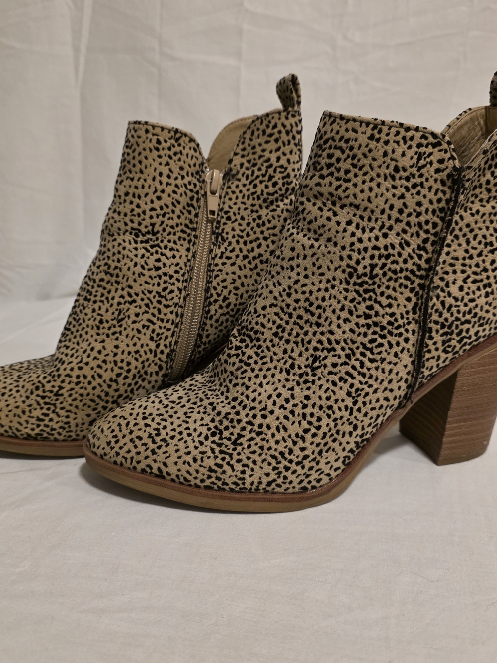 MIA Patton Ankle Booties Women's 7 Dalmatian Cheetah Print Block Heel Shoes